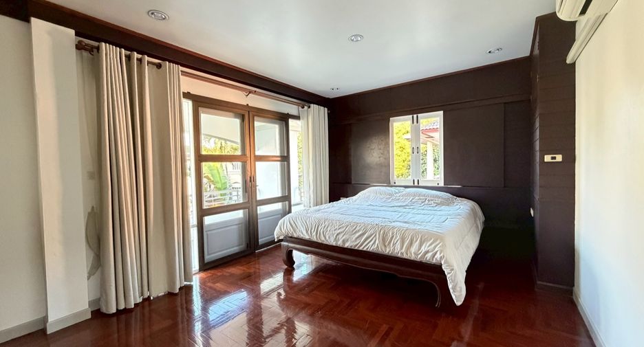 For rent 3 bedrooms house in Mueang Chiang Mai, Chiang Mai