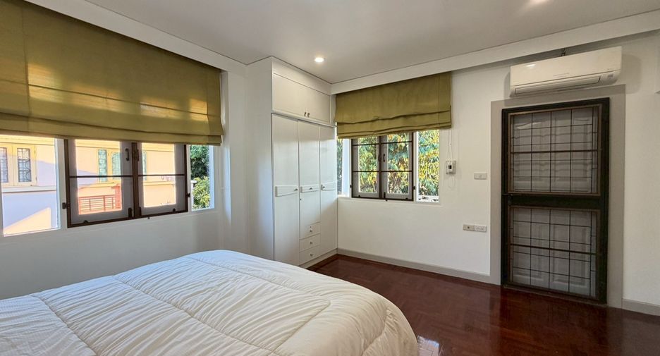 For rent 3 bedrooms house in Mueang Chiang Mai, Chiang Mai