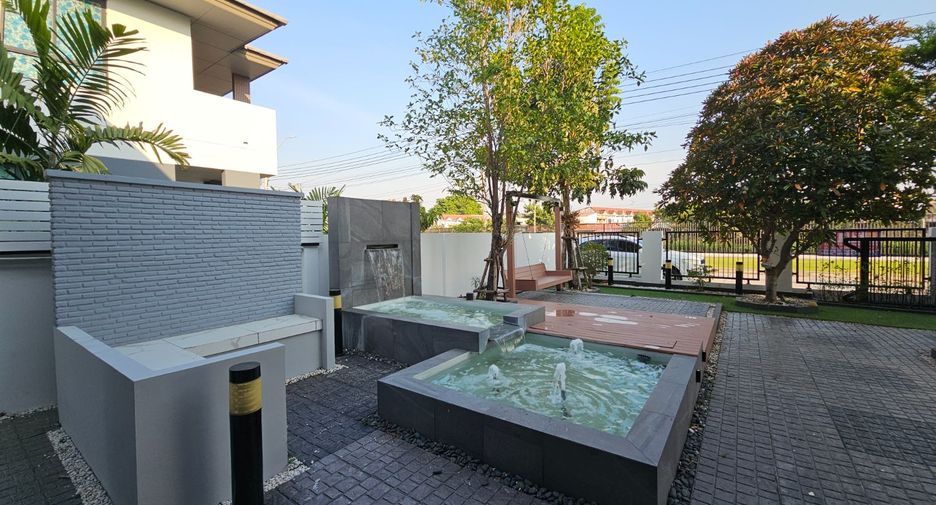 For sale 4 bedrooms house in Bang Sao Thong, Samut Prakan