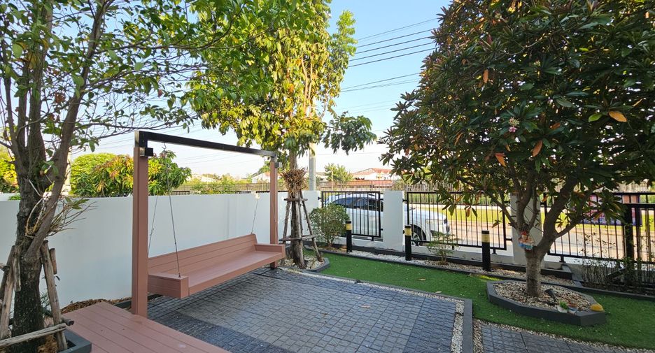 For sale 4 bedrooms house in Bang Sao Thong, Samut Prakan