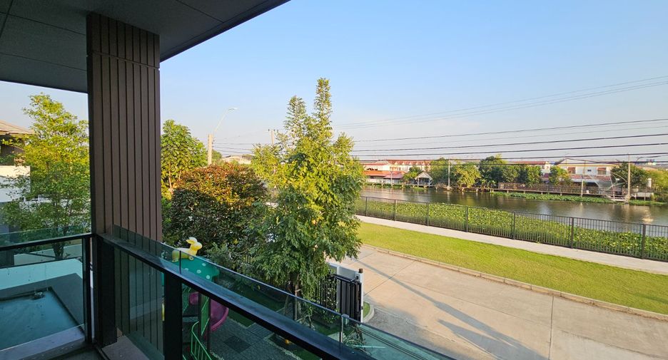 For sale 4 bedrooms house in Bang Sao Thong, Samut Prakan