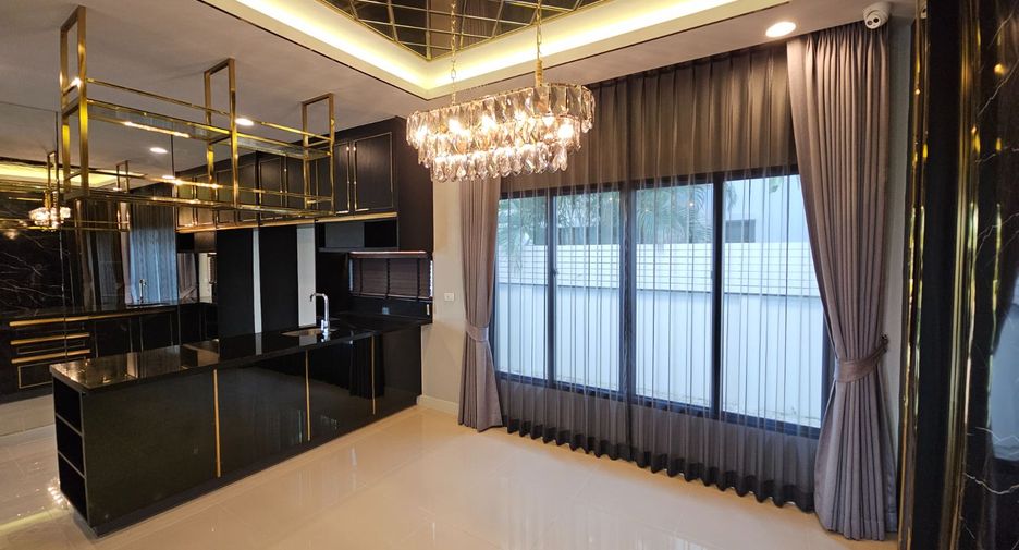 For sale 4 bedrooms house in Bang Sao Thong, Samut Prakan