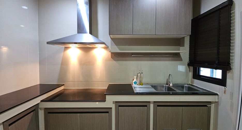 For sale 4 bedrooms house in Bang Sao Thong, Samut Prakan