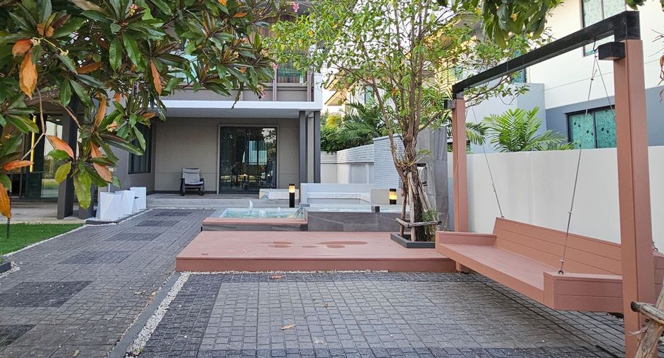 For sale 4 bedrooms house in Bang Sao Thong, Samut Prakan