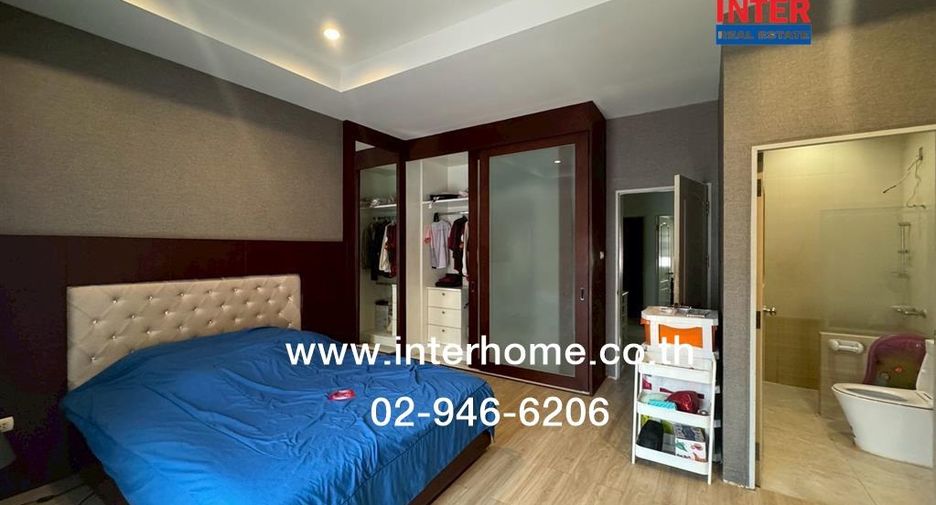 For sale 3 bedrooms townhouse in Nong Khaem, Bangkok
