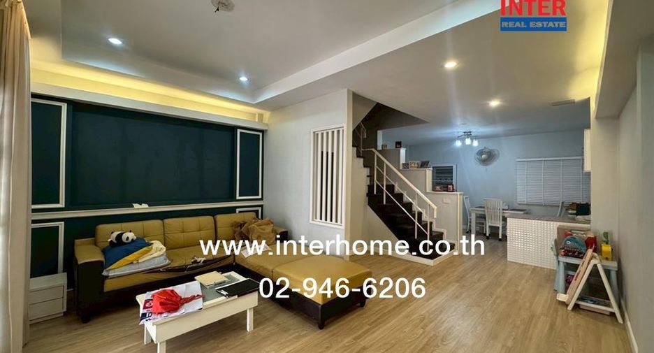 For sale 3 bedrooms townhouse in Nong Khaem, Bangkok