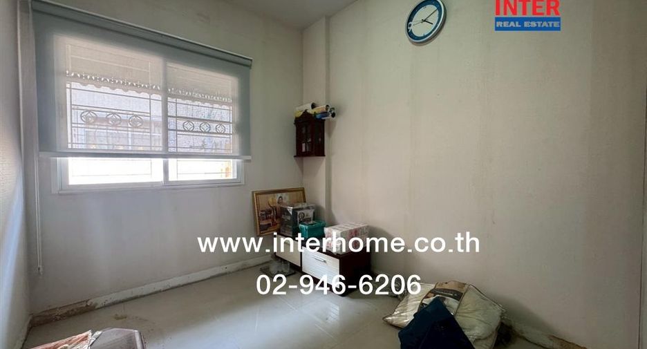 For sale 3 bedrooms townhouse in Nong Khaem, Bangkok