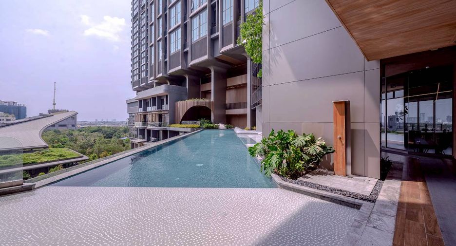 For rent 3 bedrooms condo in Bang Phli, Samut Prakan