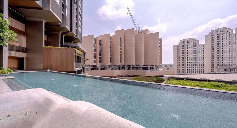 For rent 3 bedrooms condo in Bang Phli, Samut Prakan
