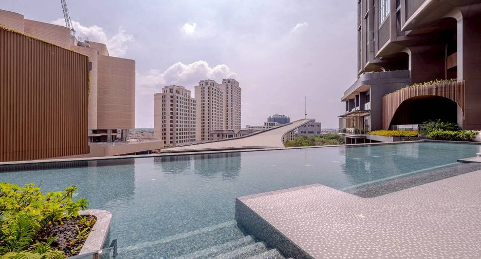 For rent 3 bedrooms condo in Bang Phli, Samut Prakan
