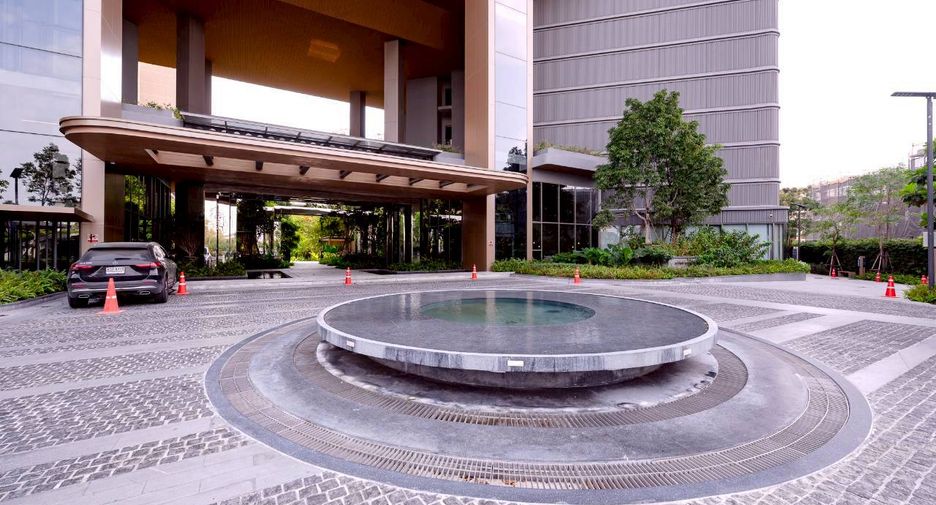 For rent 3 bedrooms condo in Bang Phli, Samut Prakan