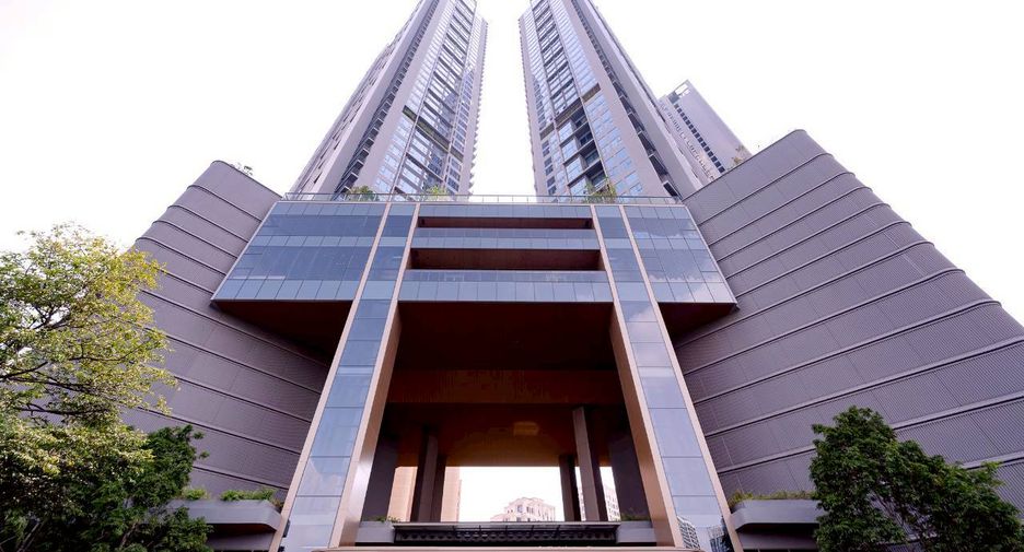 For rent 3 bedrooms condo in Bang Phli, Samut Prakan