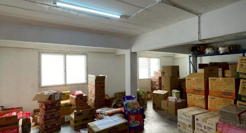 For sale 4 bedrooms retail Space in Bang Bon, Bangkok