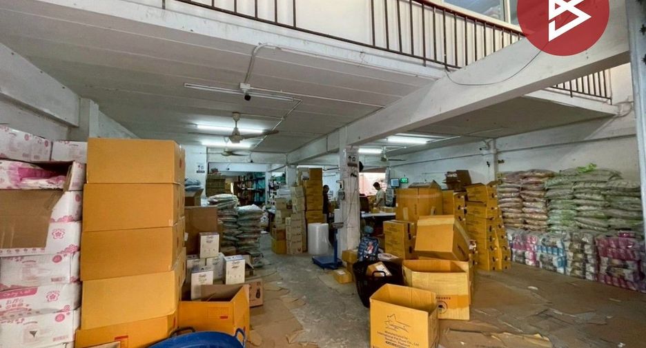 For sale 4 bedrooms retail Space in Bang Bon, Bangkok