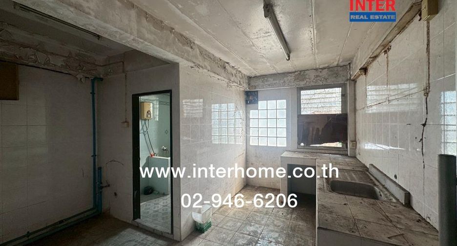 Local comercial en venta de 4 habitaciones en Nong Khaem, Bangkok