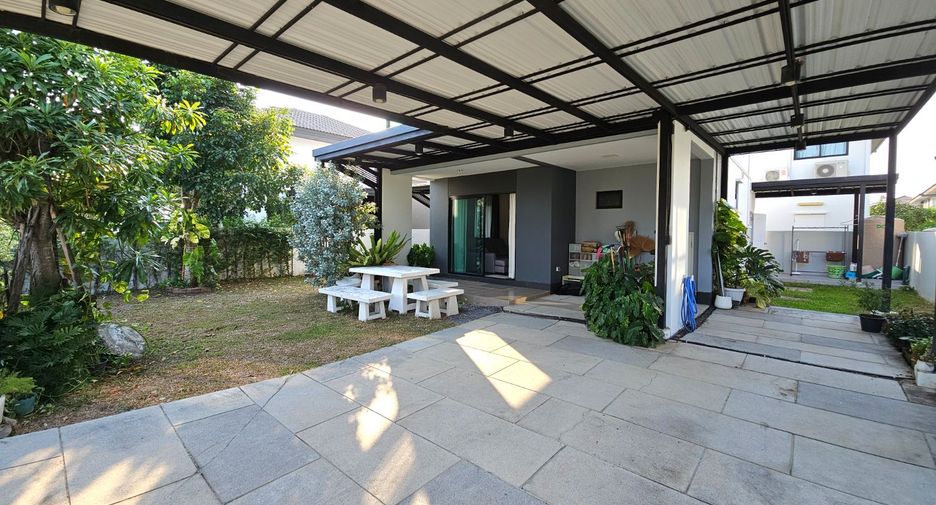For sale 4 ベッドルーム house in Bang Sao Thong, Samut Prakan