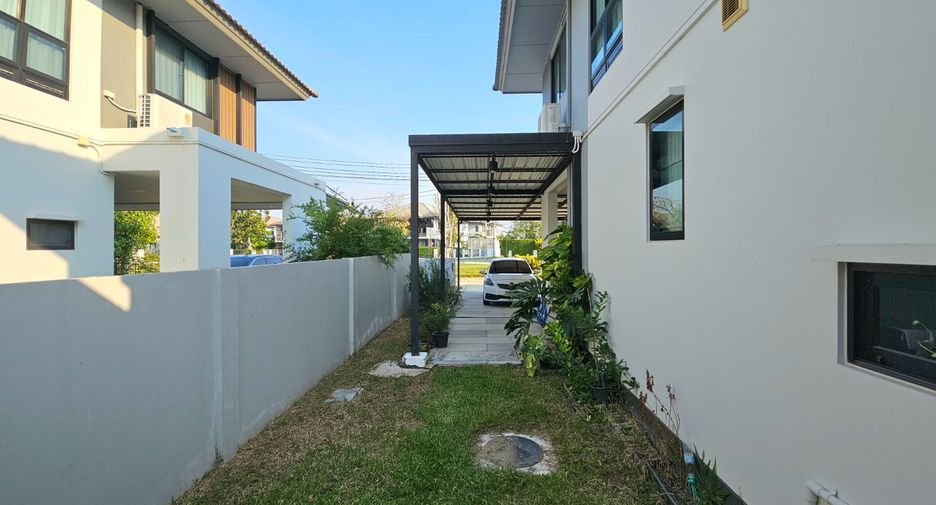 For sale 4 ベッドルーム house in Bang Sao Thong, Samut Prakan