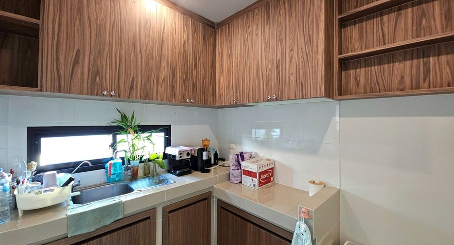For sale 4 ベッドルーム house in Bang Sao Thong, Samut Prakan