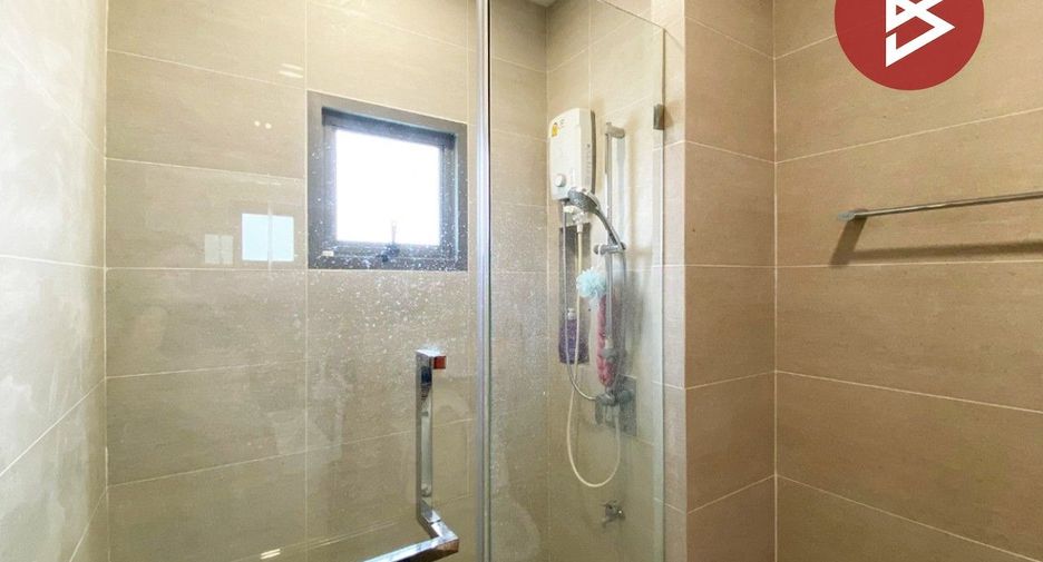 For sale 4 bedrooms house in Pak Kret, Nonthaburi