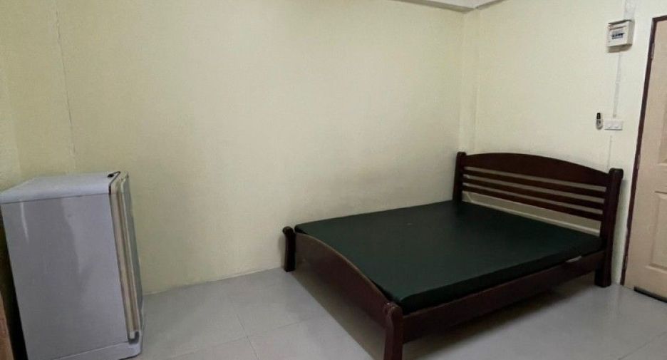 À vendre 8 chambres local commercial à Mueang Chon Buri, Chonburi