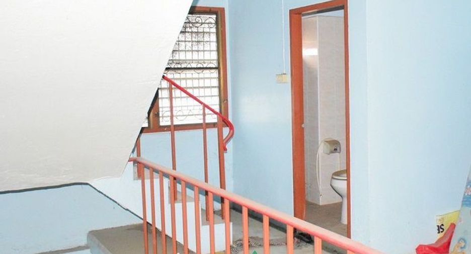 À vendre 3 chambres local commercial à Mueang Samut Sakhon, Samut Sakhon