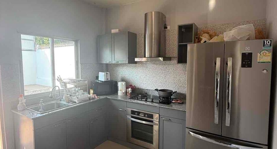 For rent 3 bedrooms villa in Bang Lamung, Chonburi