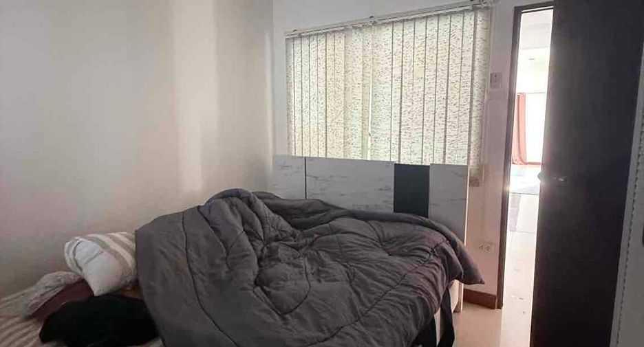 For rent 3 bedrooms villa in Bang Lamung, Chonburi