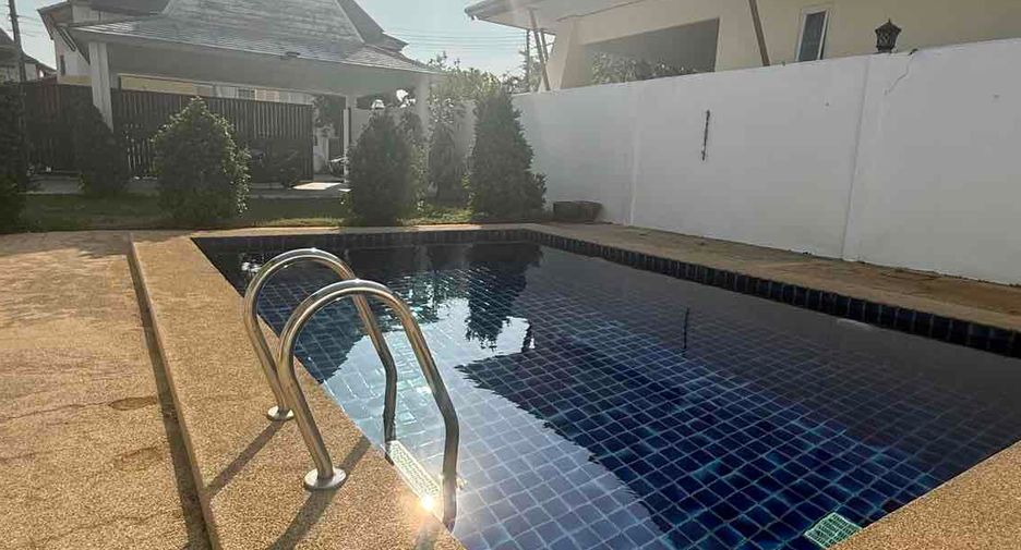 For rent 3 bedrooms villa in Bang Lamung, Chonburi
