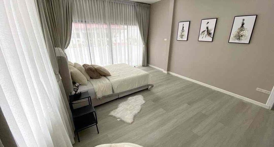 Villa en alquiler de 5 habitaciones en Bang Lamung, Chonburi