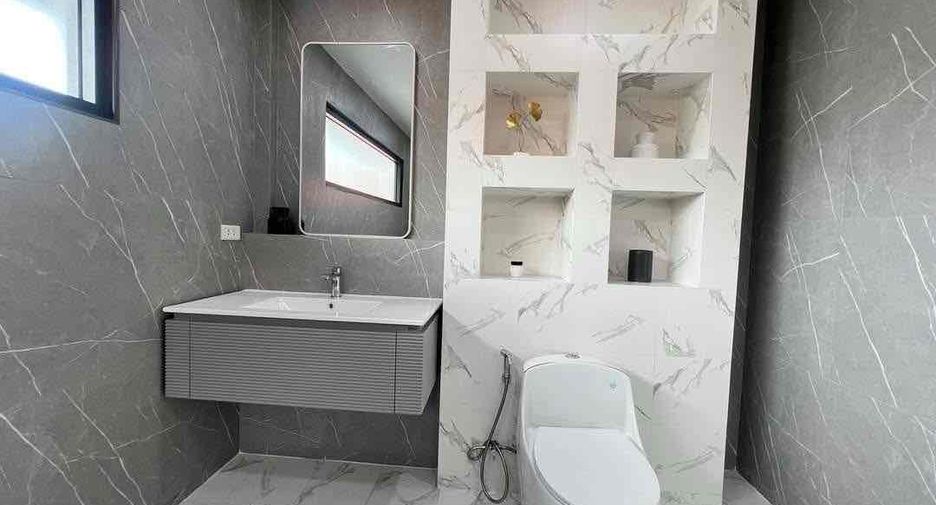 Villa en alquiler de 5 habitaciones en Bang Lamung, Chonburi