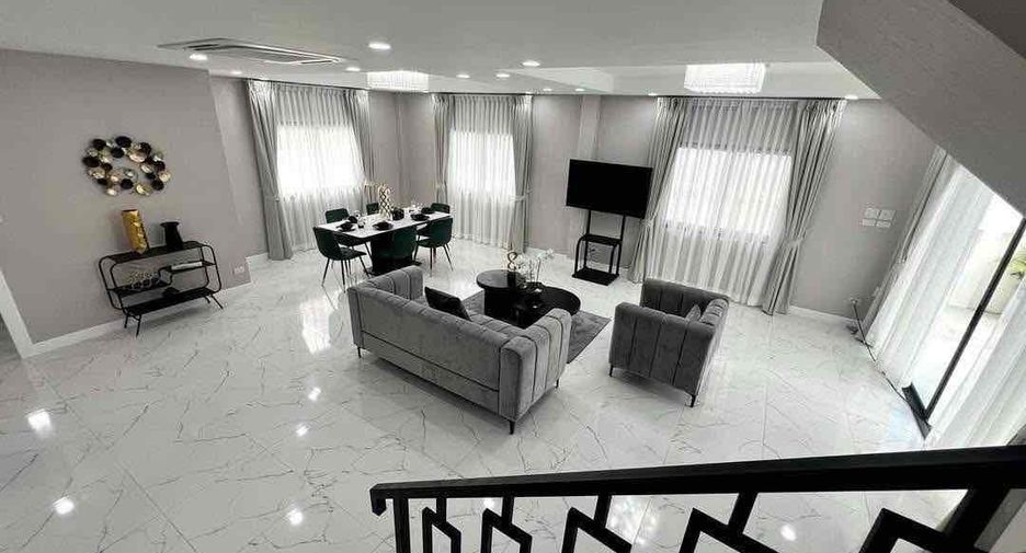 Villa en alquiler de 5 habitaciones en Bang Lamung, Chonburi