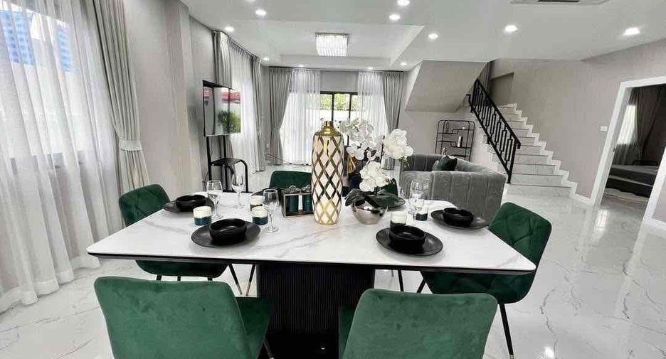 Villa en alquiler de 5 habitaciones en Bang Lamung, Chonburi