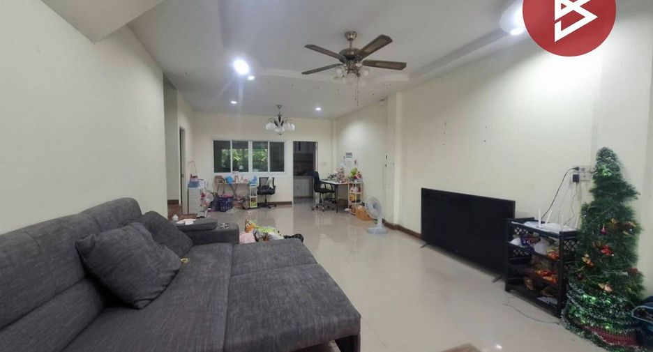 À vendre 3 chambres maison de ville à Mueang Ratchaburi, Ratchaburi