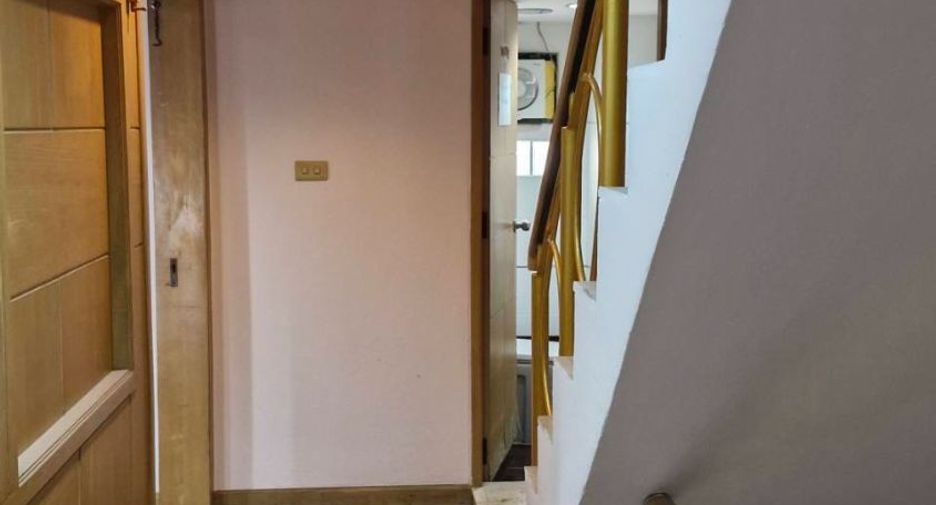 For rent 5 bedrooms retail Space in Din Daeng, Bangkok