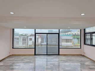 For rent 5 bedrooms retail Space in Din Daeng, Bangkok