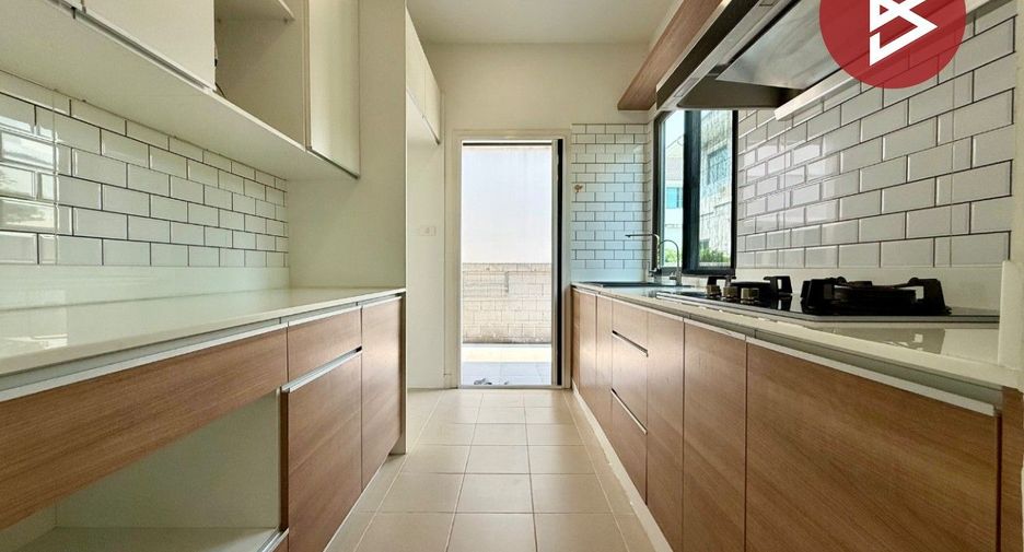 For sale 4 bedrooms house in Pak Kret, Nonthaburi