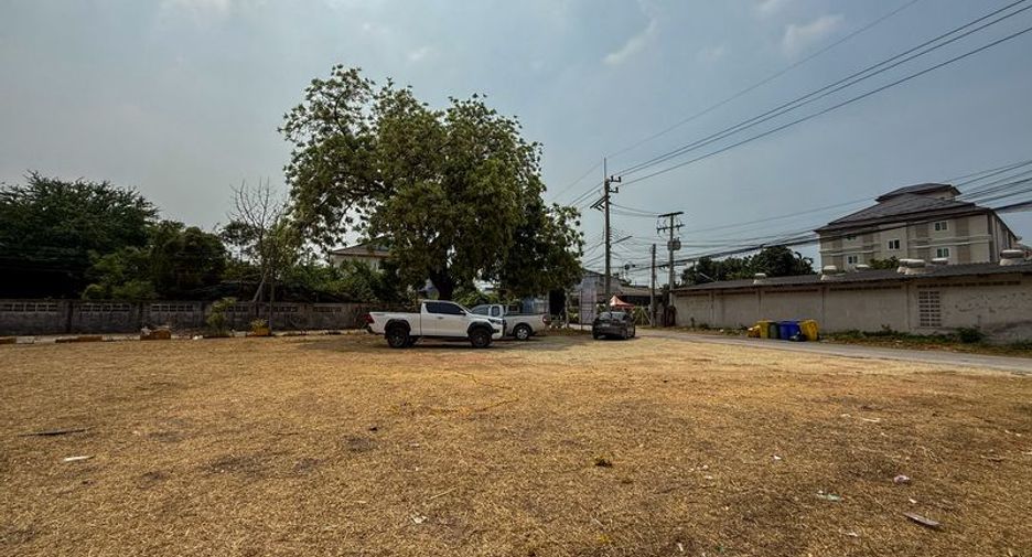 出售 土地 在 Mueang Chon Buri, Chon Buri