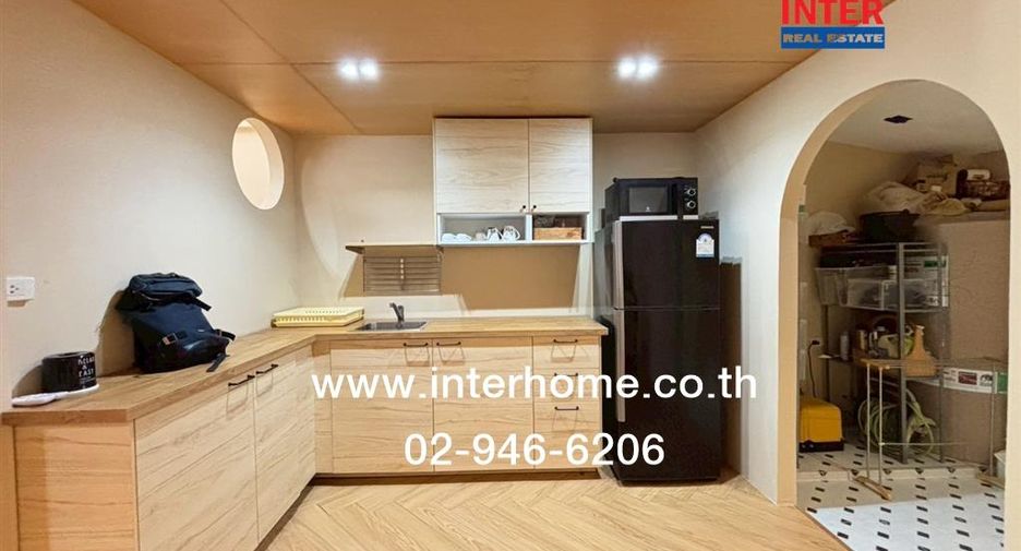 Reihenhaus zur Miete und zum Kauf mit Studio in Chatuchak, Bangkok