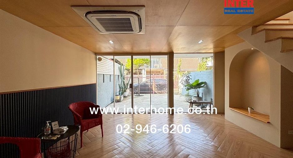Reihenhaus zur Miete und zum Kauf mit Studio in Chatuchak, Bangkok