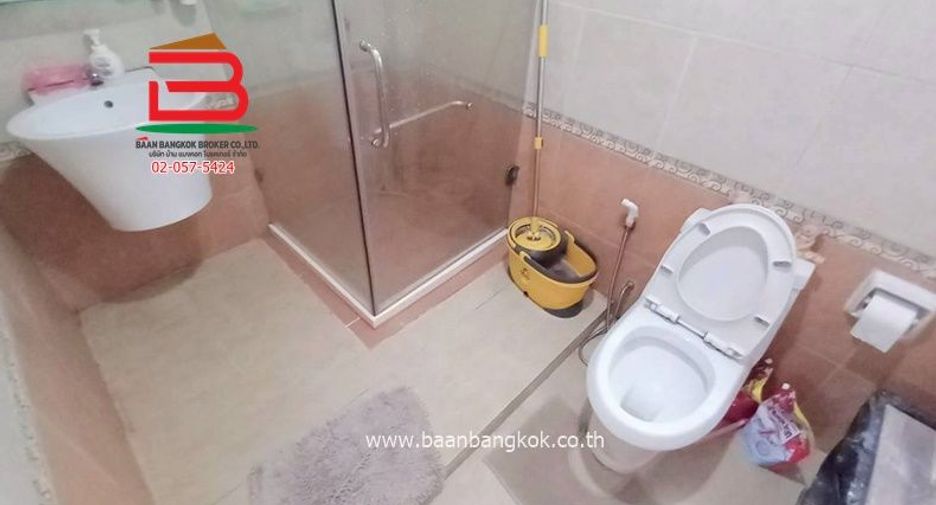 For sale 3 bedrooms house in Nong Chok, Bangkok