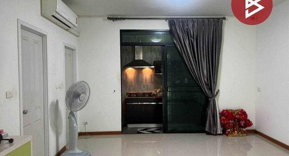Casa adosada en venta de 3 habitaciones en Bang Bua Thong, Nonthaburi