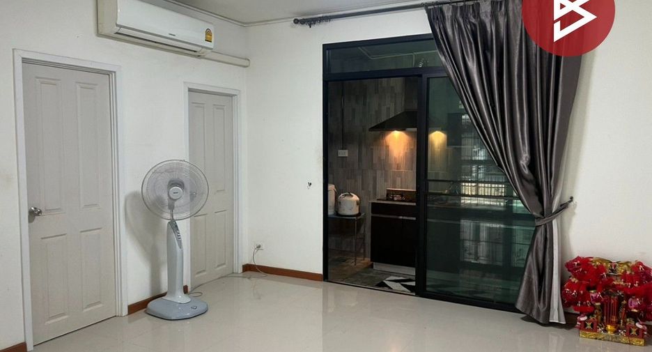 Casa adosada en venta de 3 habitaciones en Bang Bua Thong, Nonthaburi