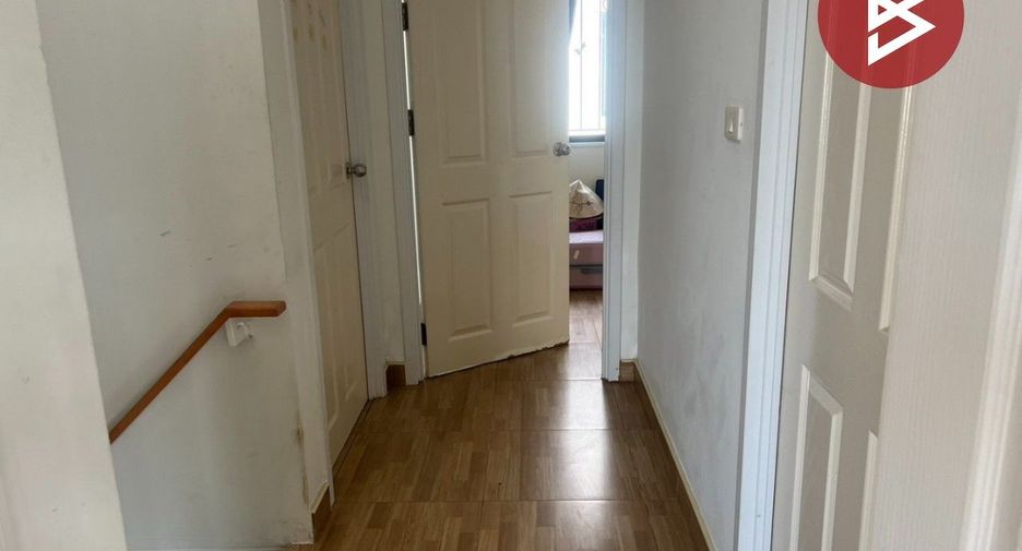 Casa adosada en venta de 3 habitaciones en Bang Bua Thong, Nonthaburi