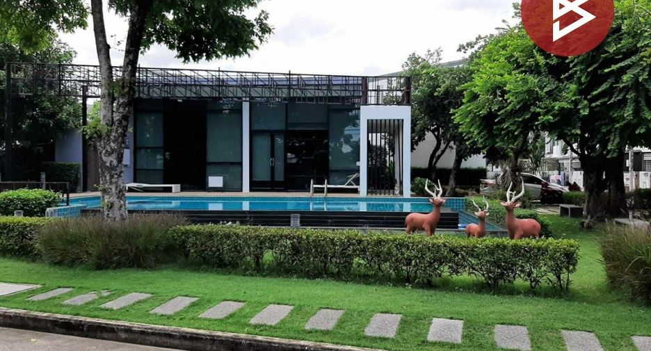 Casa adosada en venta de 3 habitaciones en Bang Bua Thong, Nonthaburi