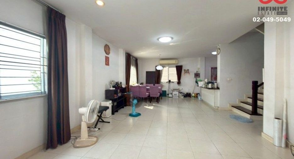 For rent 3 bedrooms house in Saphan Sung, Bangkok