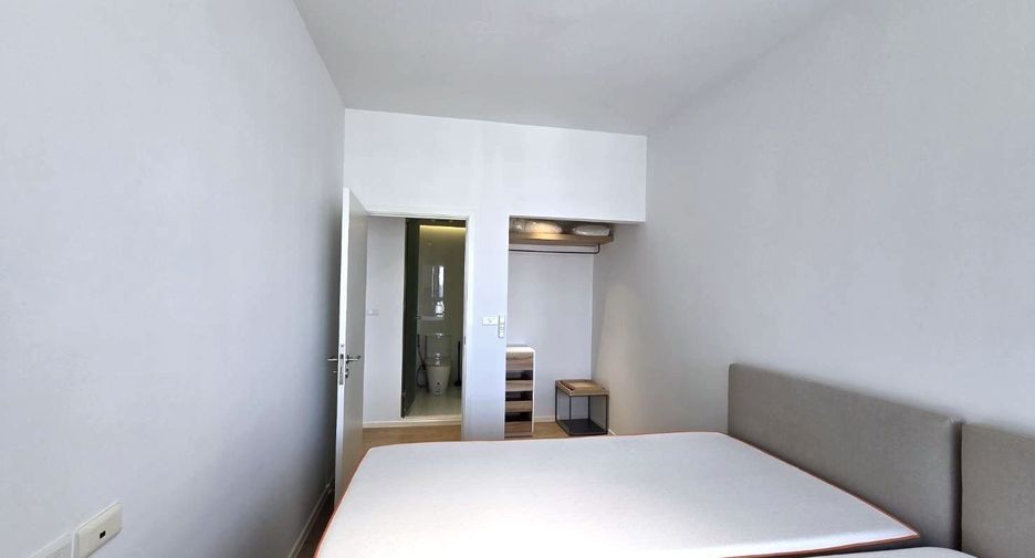 For sale 2 bedrooms condo in Bang Rak, Bangkok