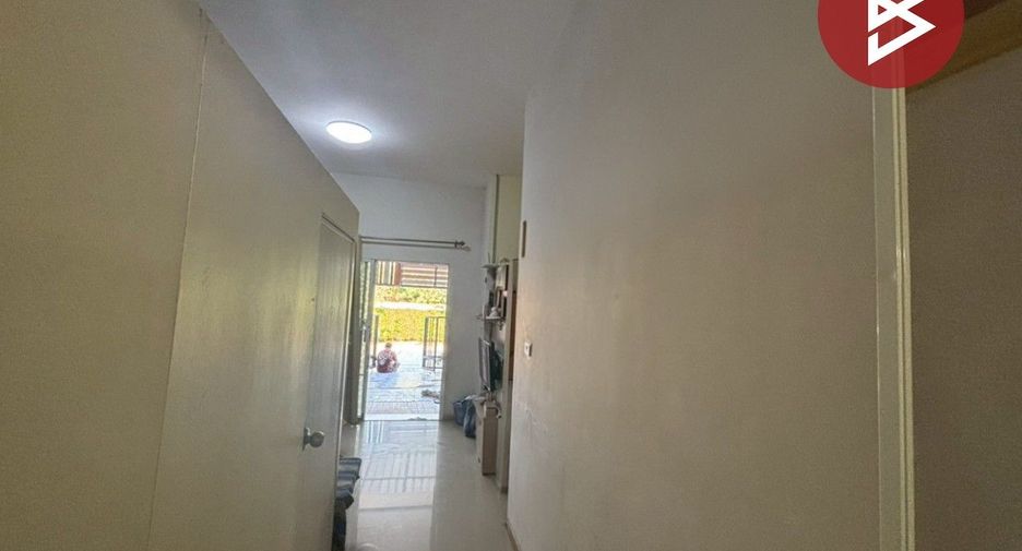 For sale 3 bedrooms townhouse in Phan Thong, Chonburi