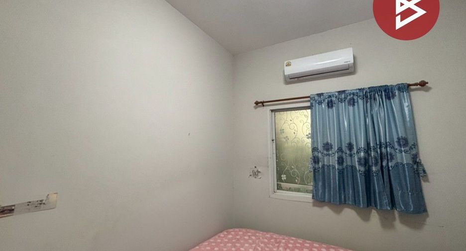 For sale 3 bedrooms townhouse in Phan Thong, Chonburi
