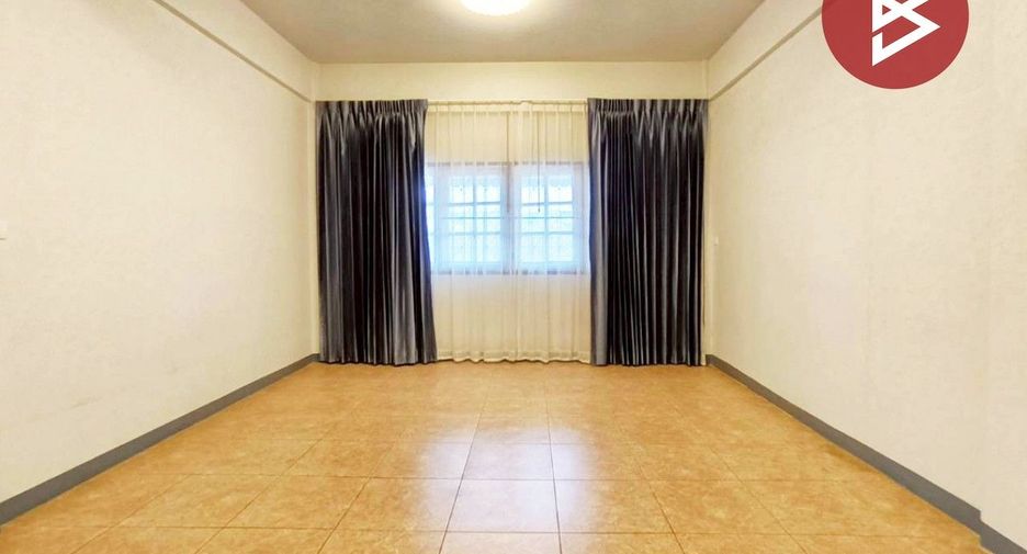 For sale 3 bedrooms townhouse in Bang Sue, Bangkok