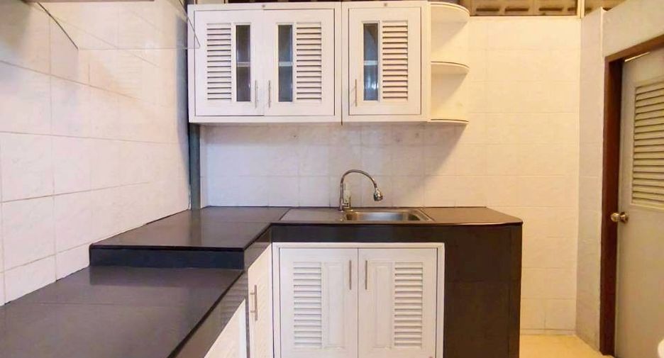 For sale 3 bedrooms townhouse in Bang Sue, Bangkok